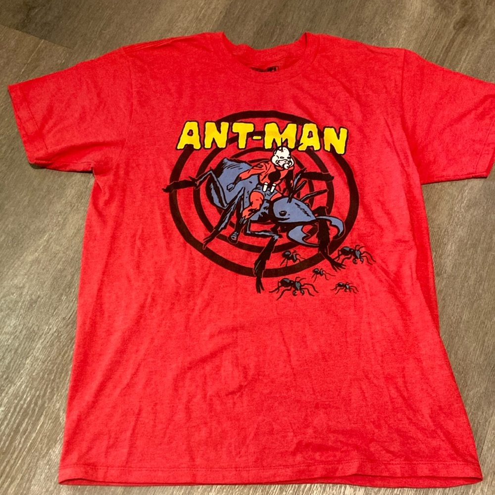 Red ant-man short sleeve shirt